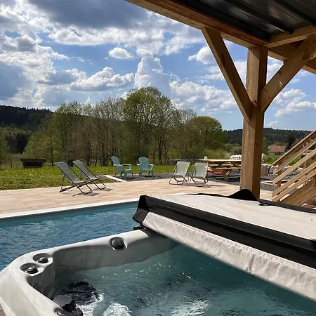 Plume D'eau - Jacuzzi, Piscine Et Petanque Chalet